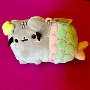 Pusheen mermaid cat keychain
